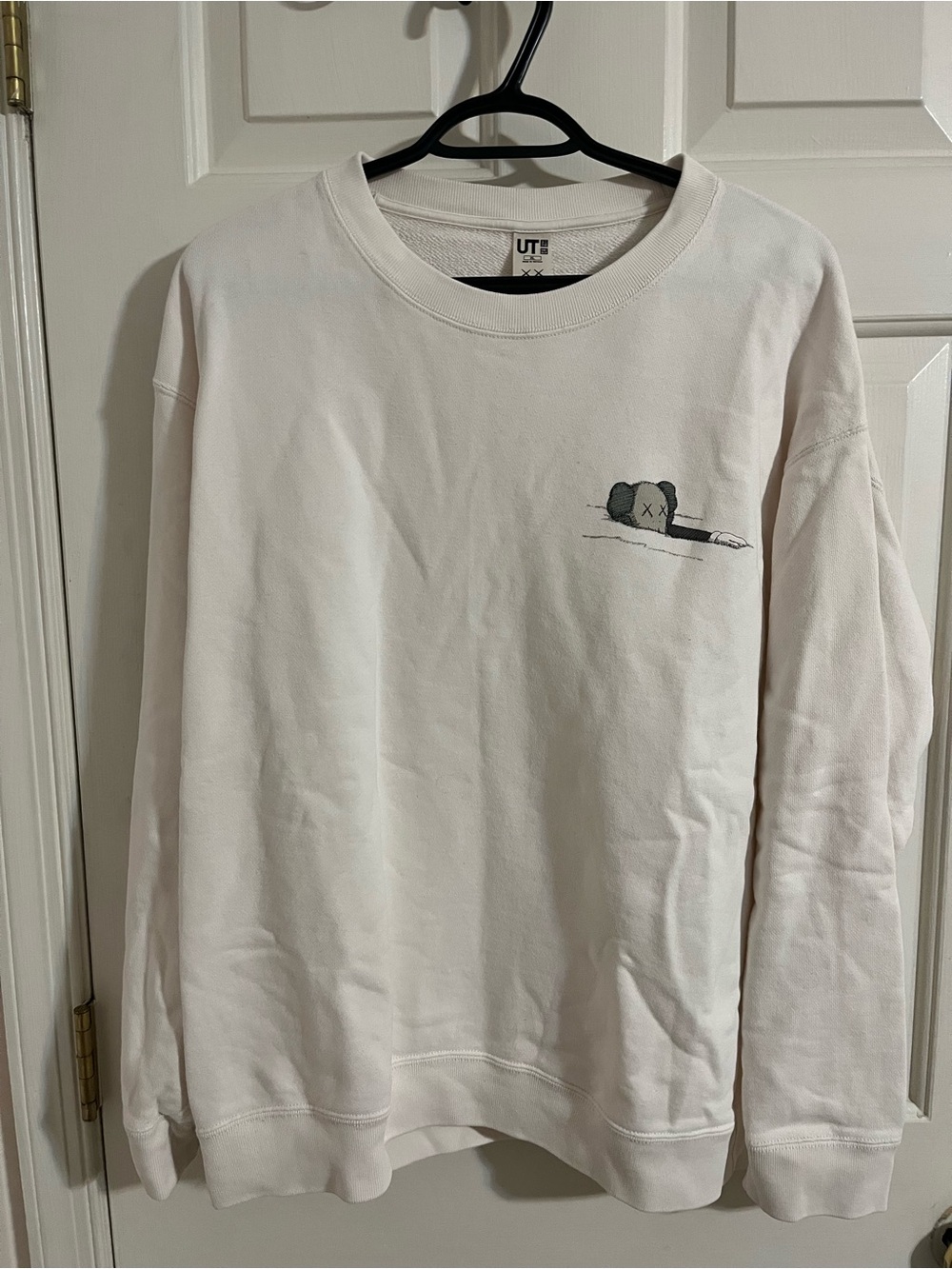 Uniqlo X Kaws UT Long Sleeve Crewneck Sweatshirt  Off-White Men's Size XL